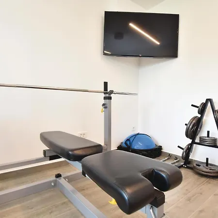 Semesterbostad Front In With Sauna Omiš