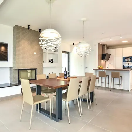 Semesterbostad Front In With Sauna *