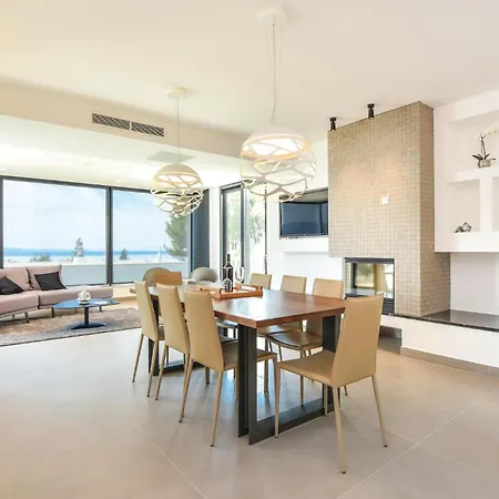 Lovely In With Wifi Holiday home Omis